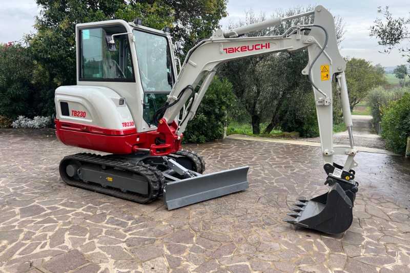 OmecoHub - Immagine TAKEUCHI TB230